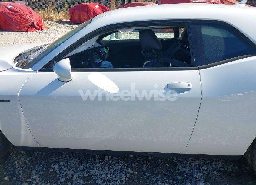 Photo 15 of 2018 Dodge Challenger R/T PLUS (VIN 2C3CDZBT3JH302770)