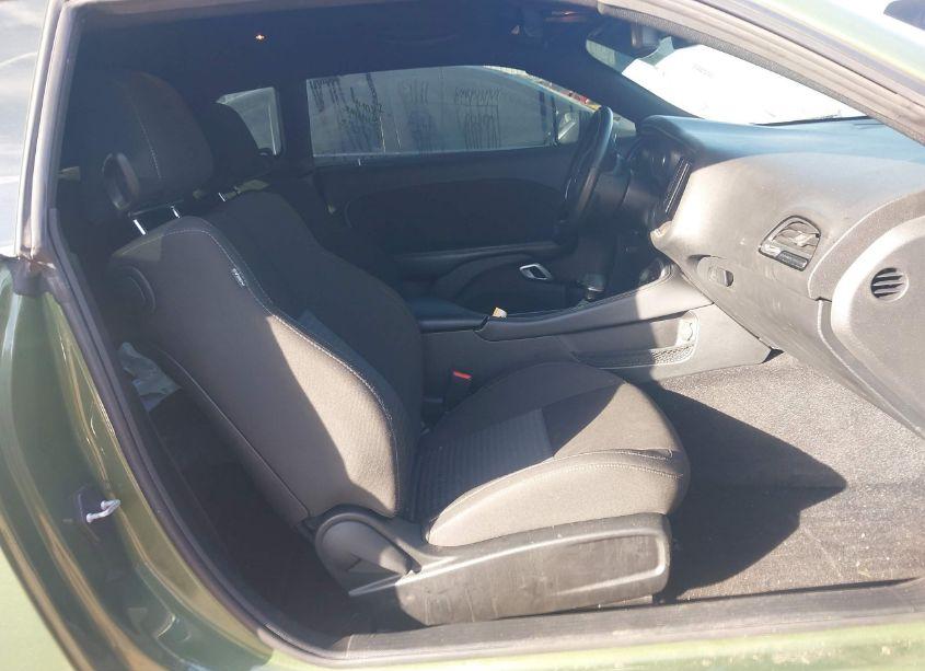 Photo 5 of 2022 Dodge Challenger R/T (VIN 2C3CDZBT3NH143836)