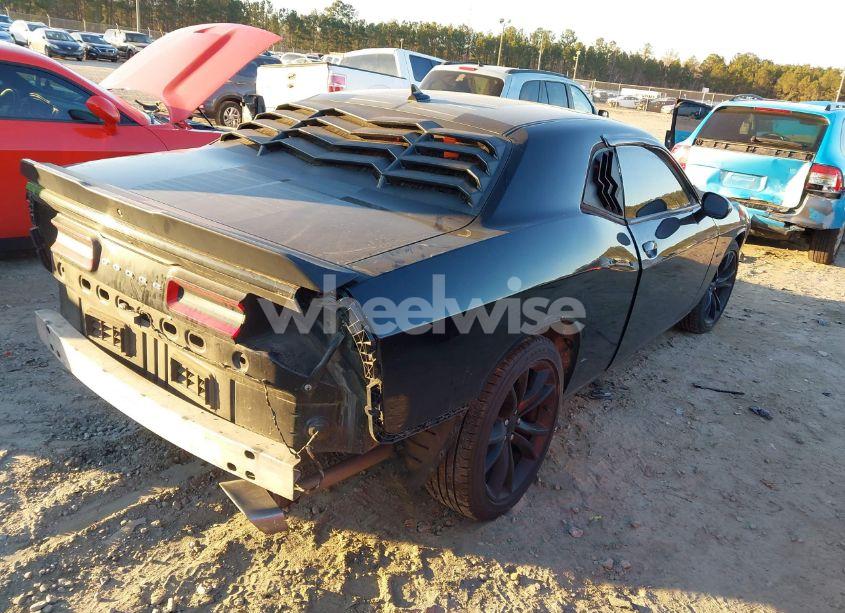 Photo 4 of 2016 Dodge Challenger R/T (VIN 2C3CDZBT4GH119984)