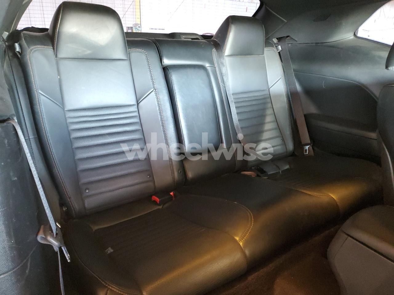 Photo 10 of 2016 DODGE CHALLENGER R/T (VIN 2C3CDZBT4GH195415)