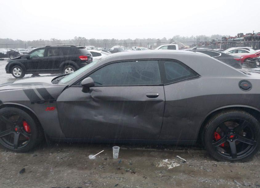 Photo 14 of 2016 Dodge Challenger R/T (VIN 2C3CDZBT4GH271618)