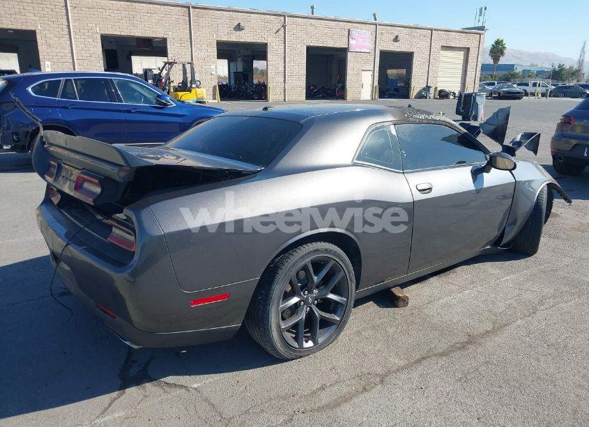 Photo 4 of 2021 Dodge Challenger R/T (VIN 2C3CDZBT4MH640957)