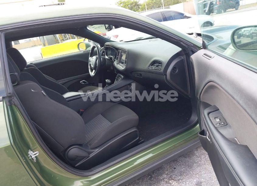 Photo 5 of 2022 Dodge Challenger R/T (VIN 2C3CDZBT4NH105788)