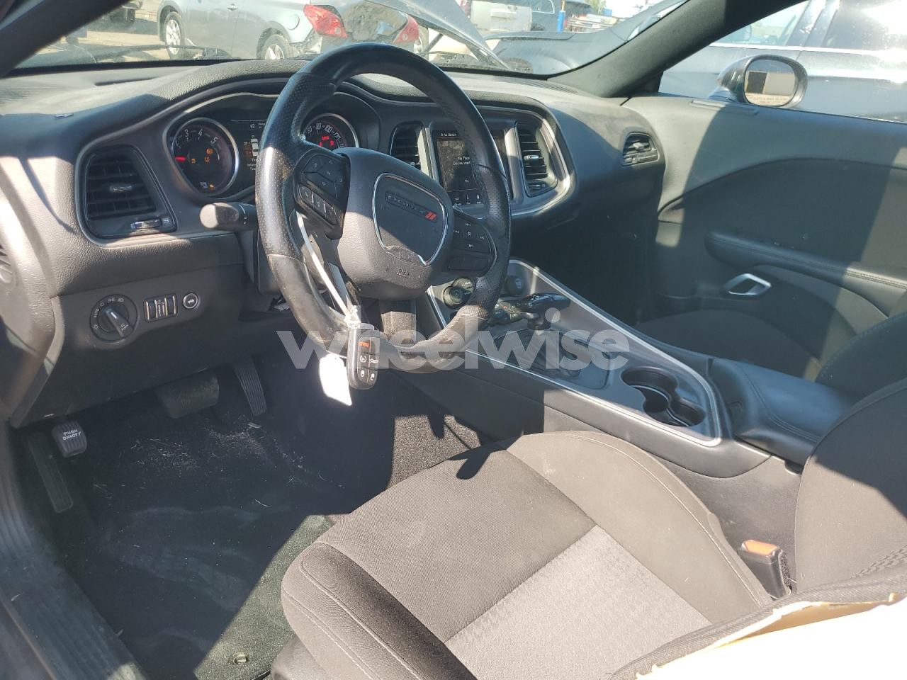 Photo 8 of 2022 DODGE CHALLENGER R/T (VIN 2C3CDZBT4NH196366)