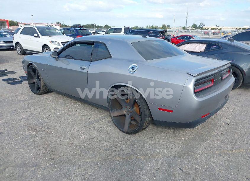 Photo 3 of 2016 Dodge Challenger R/T (VIN 2C3CDZBT5GH176632)