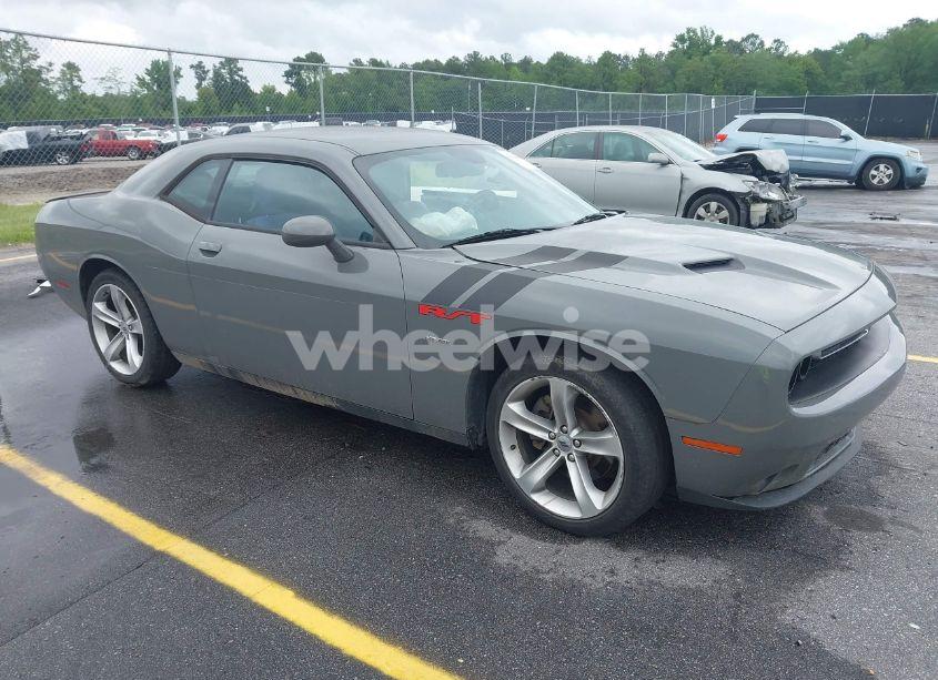 2017 Dodge Challenger R/T (VIN 2C3CDZBT5HH594156) main photo