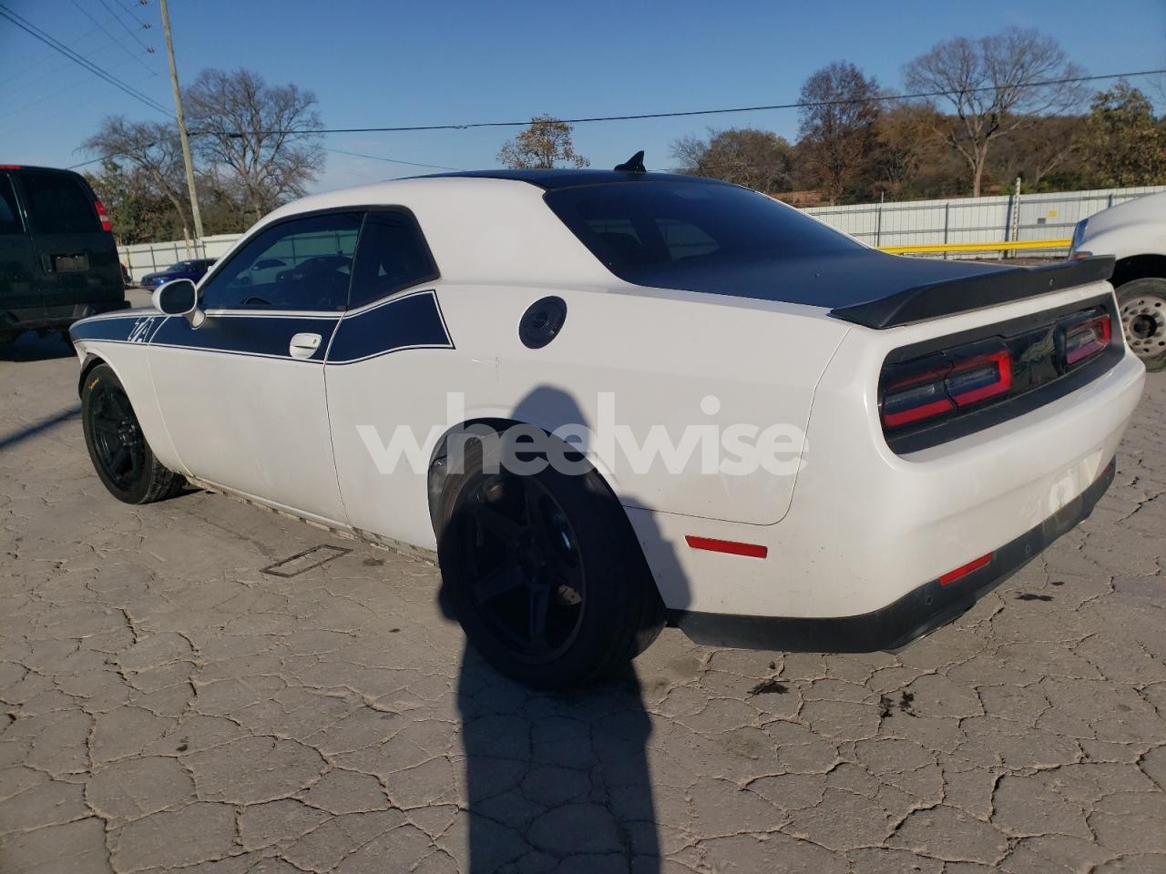 Photo 2 of 2019 DODGE CHALLENGER R/T (VIN 2C3CDZBT5KH543344)