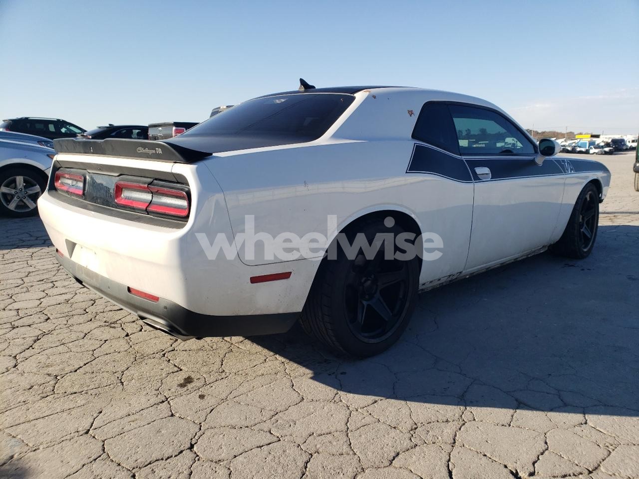 Photo 3 of 2019 DODGE CHALLENGER R/T (VIN 2C3CDZBT5KH543344)