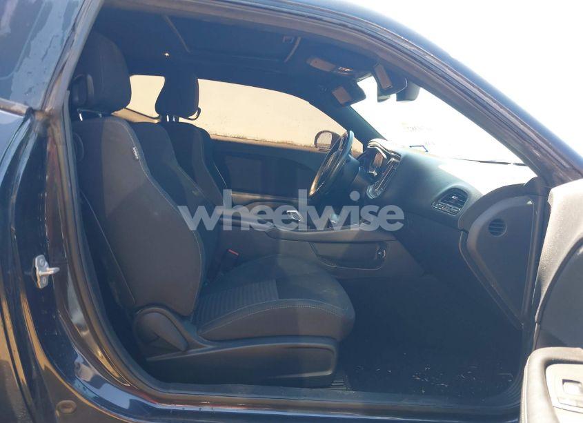 Photo 5 of 2019 Dodge Challenger R/T (VIN 2C3CDZBT6KH629374)