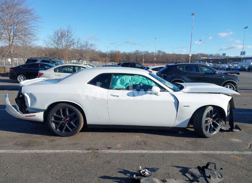Photo 13 of 2021 Dodge Challenger R/T (VIN 2C3CDZBT6MH571236)