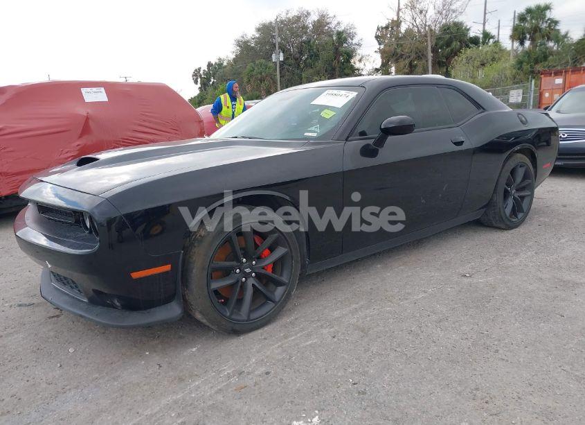 Photo 2 of 2021 Dodge Challenger R/T (VIN 2C3CDZBT6MH604364)