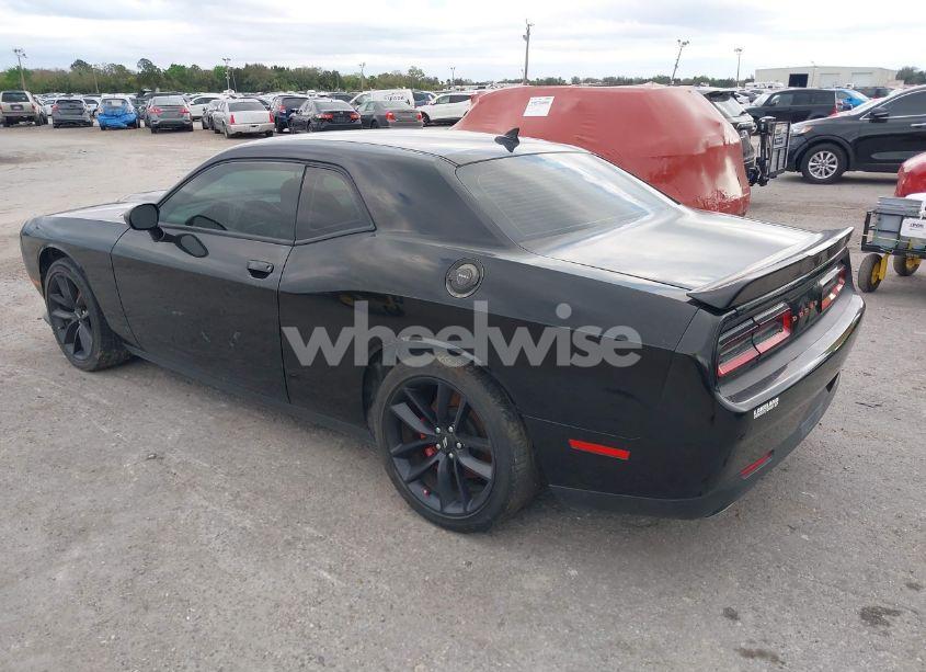 Photo 3 of 2021 Dodge Challenger R/T (VIN 2C3CDZBT6MH604364)