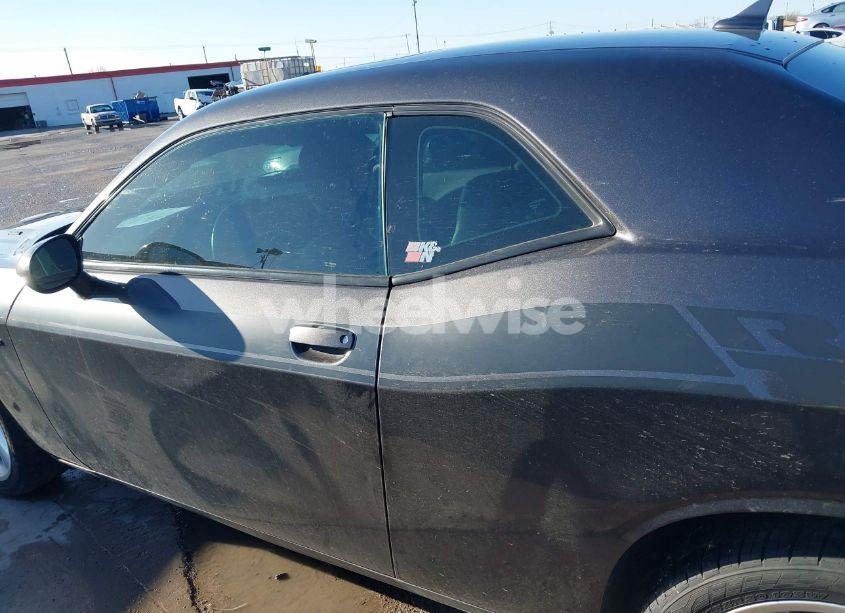 Photo 13 of 2016 Dodge Challenger R/T PLUS (VIN 2C3CDZBT7GH101124)