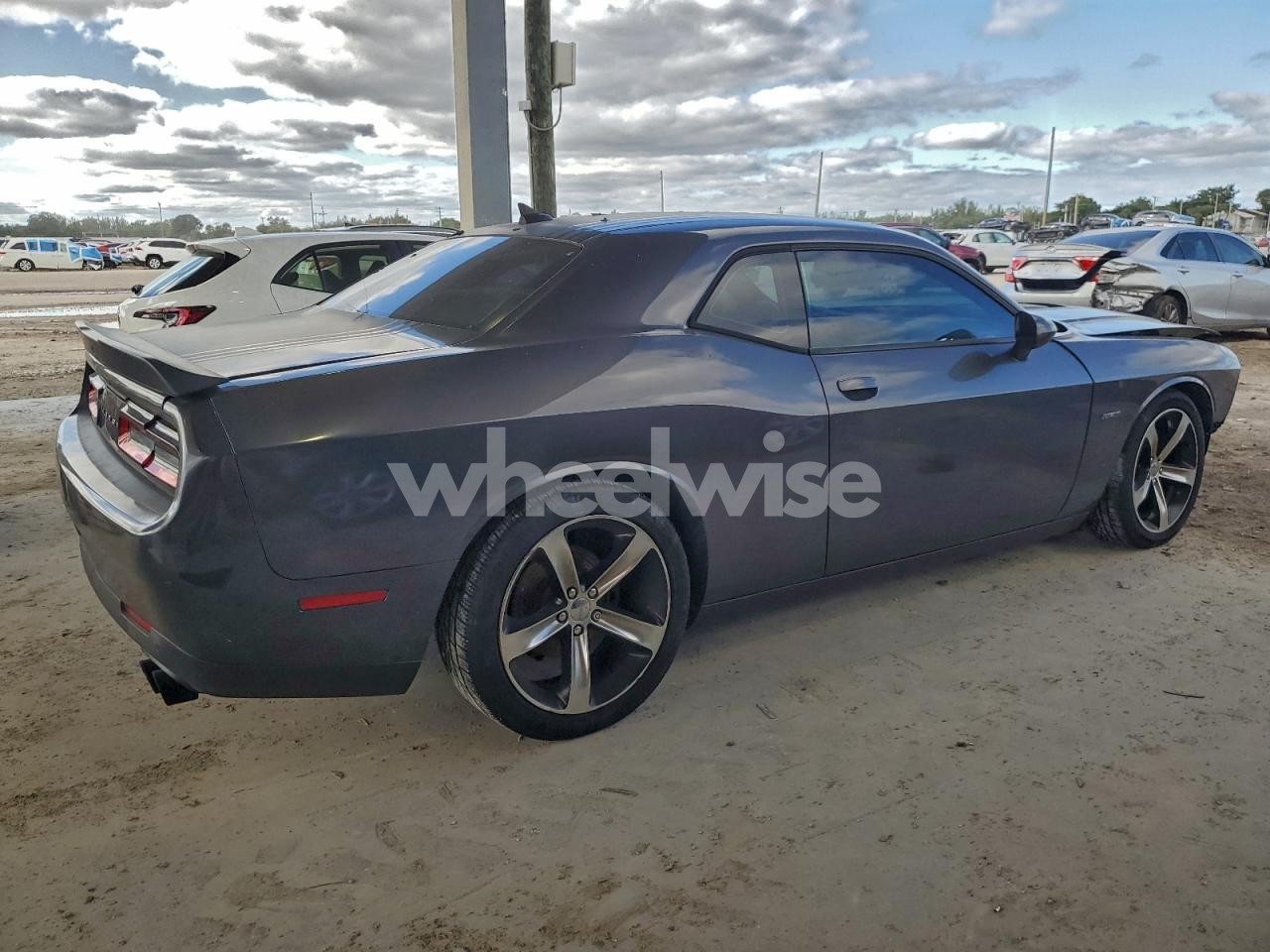 Photo 3 of 2016 DODGE CHALLENGER R/T (VIN 2C3CDZBT7GH309245)