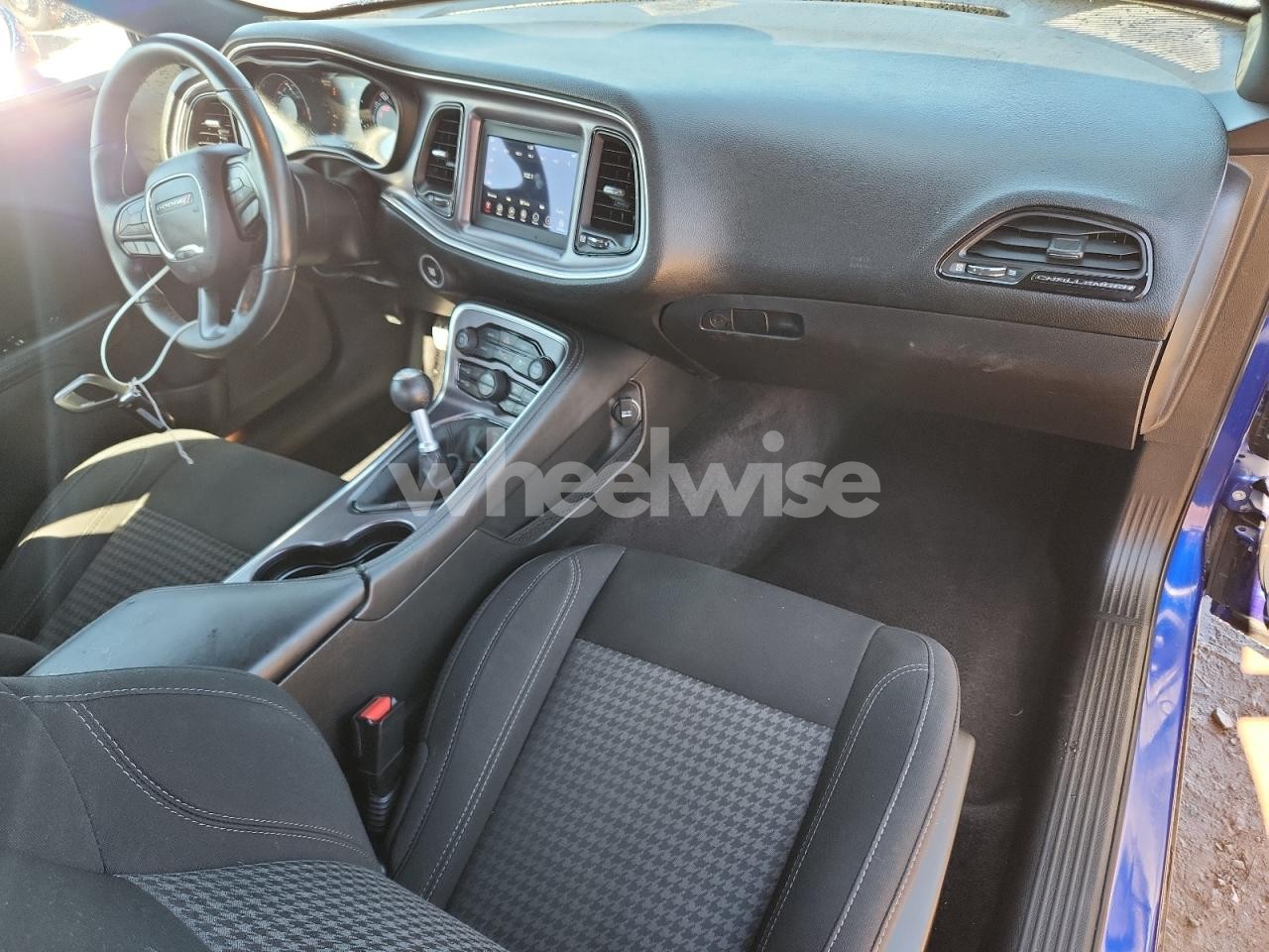 Photo 8 of 2018 DODGE CHALLENGER R/T (VIN 2C3CDZBT7JH178633)