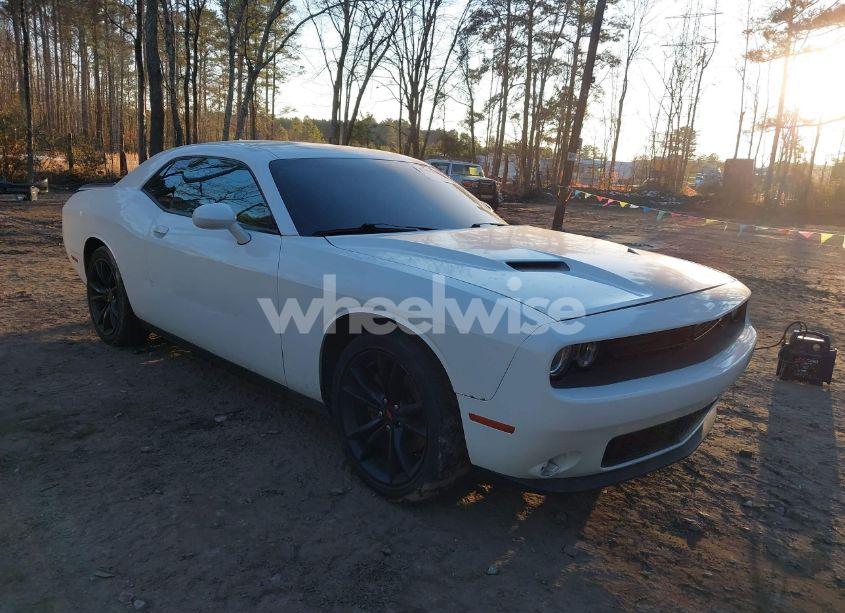 2018 Dodge Challenger R/T (VIN 2C3CDZBT7JH260149) main photo