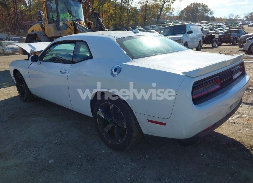 Photo 3 of 2018 Dodge Challenger R/T (VIN 2C3CDZBT7JH271149)