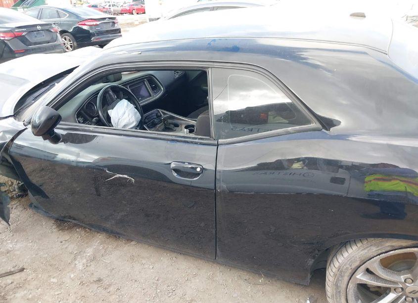 Photo 14 of 2021 Dodge Challenger R/T (VIN 2C3CDZBT7MH551643)