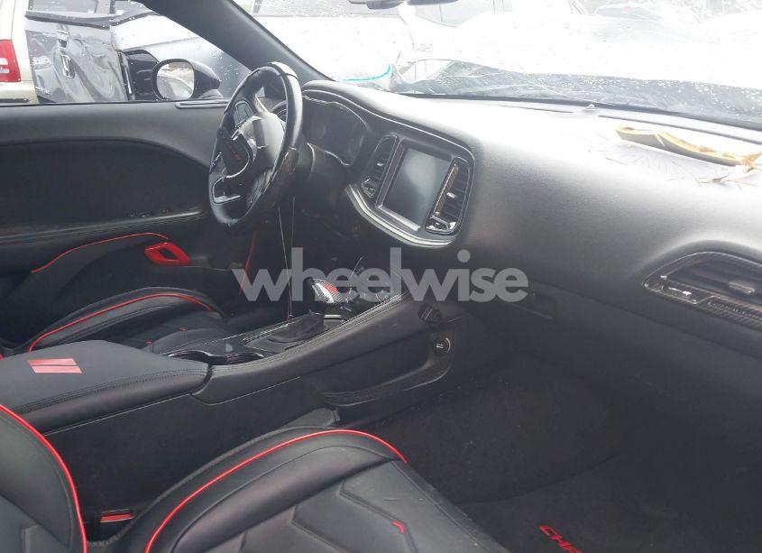 Photo 5 of 2016 Dodge Challenger R/T (VIN 2C3CDZBT8GH119969)