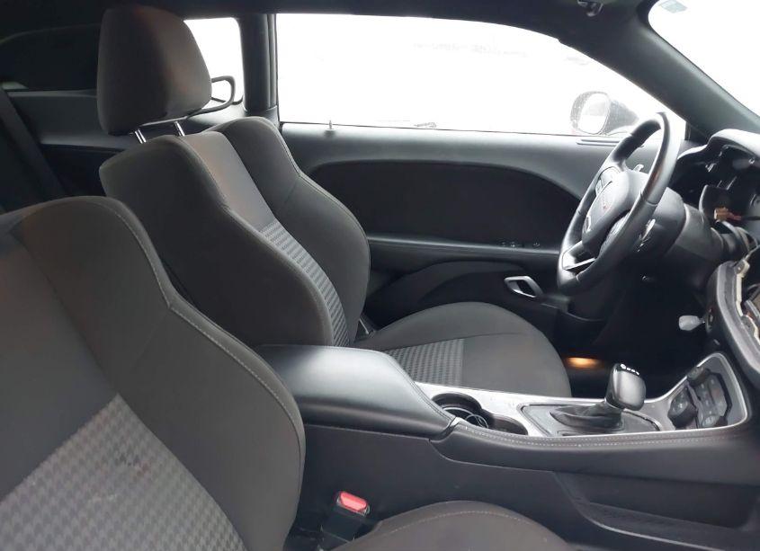 Photo 5 of 2022 Dodge Challenger R/T (VIN 2C3CDZBT8NH234259)