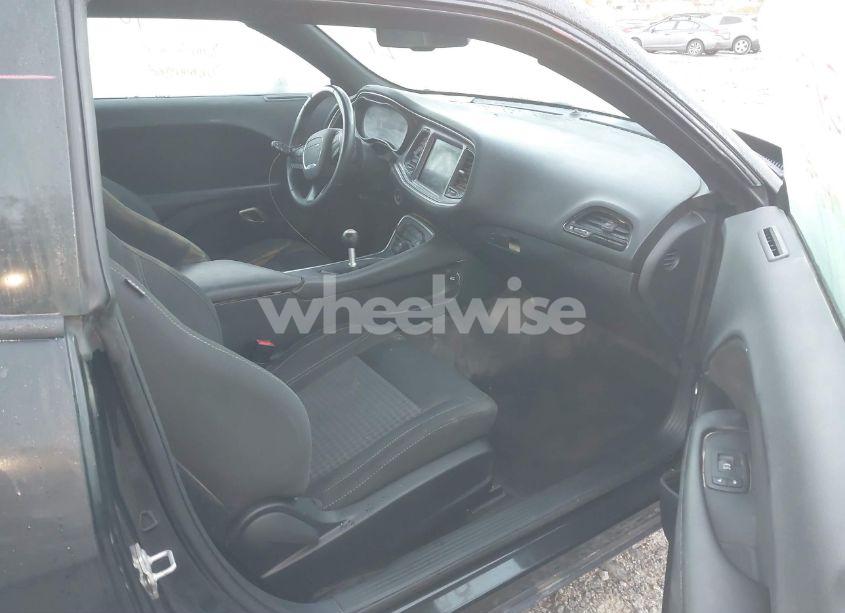 Photo 5 of 2017 Dodge Challenger R/T (VIN 2C3CDZBT9HH573634)