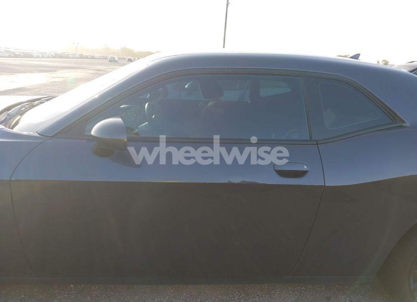 Photo 14 of 2021 Dodge Challenger R/T (VIN 2C3CDZBT9MH662727)