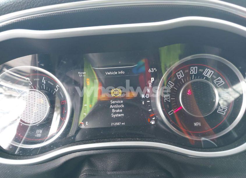 Photo 7 of 2015 Dodge Challenger R/T PLUS (VIN 2C3CDZBTXFH733095)