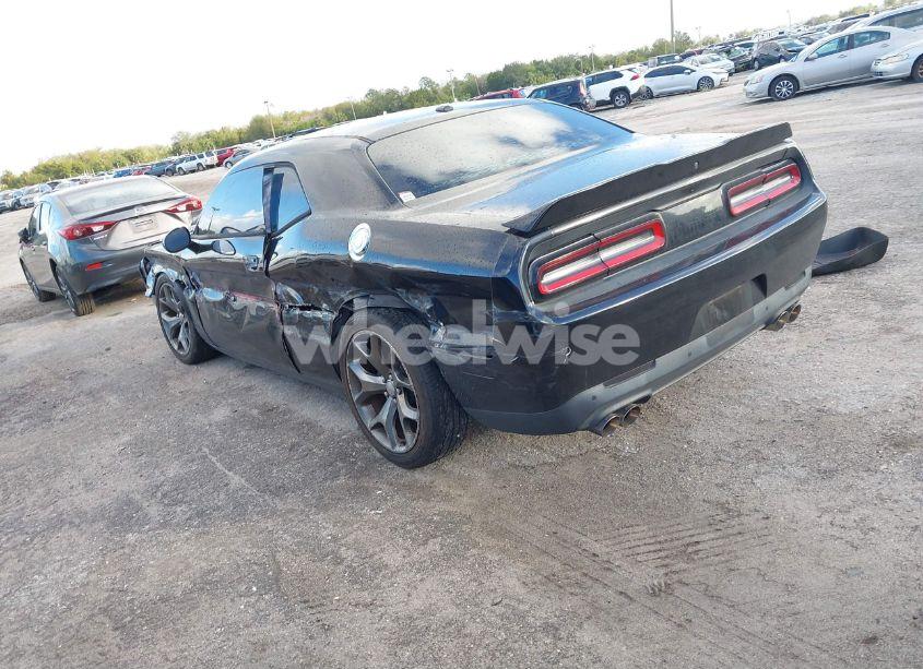 Photo 3 of 2016 Dodge Challenger R/T (VIN 2C3CDZBTXGH353577)