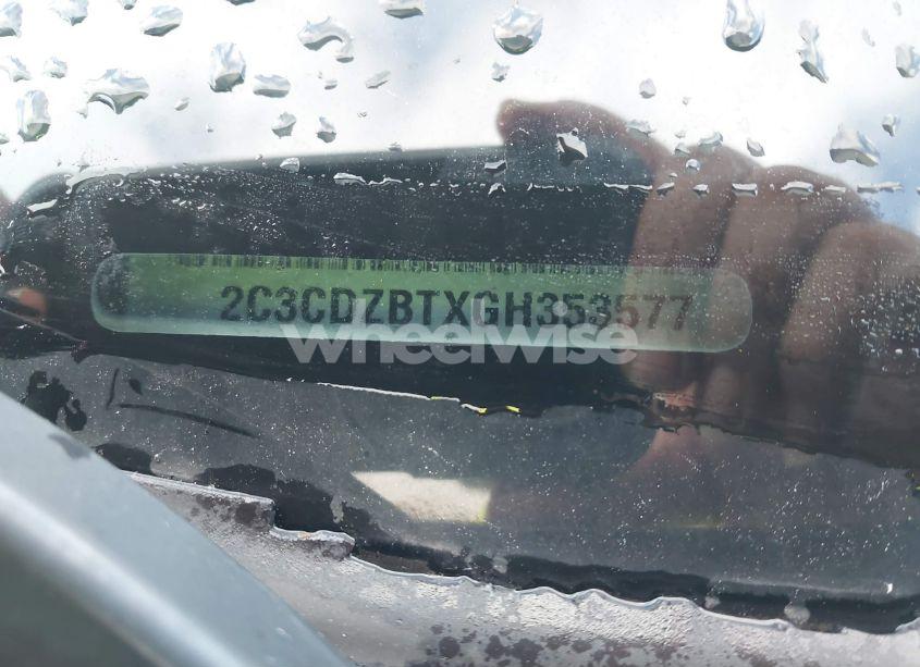 Photo 9 of 2016 Dodge Challenger R/T (VIN 2C3CDZBTXGH353577)