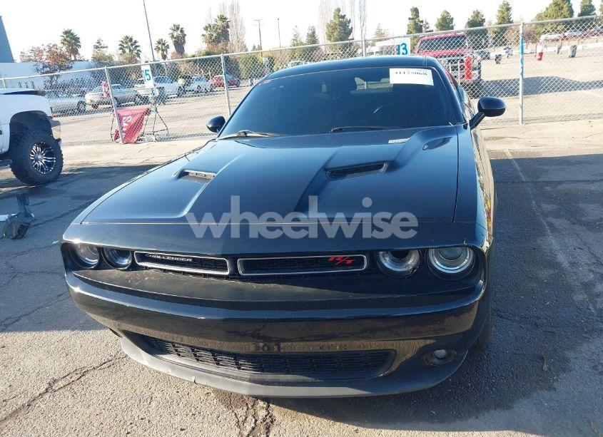 Photo 12 of 2018 Dodge Challenger R/T (VIN 2C3CDZBTXJH328296)