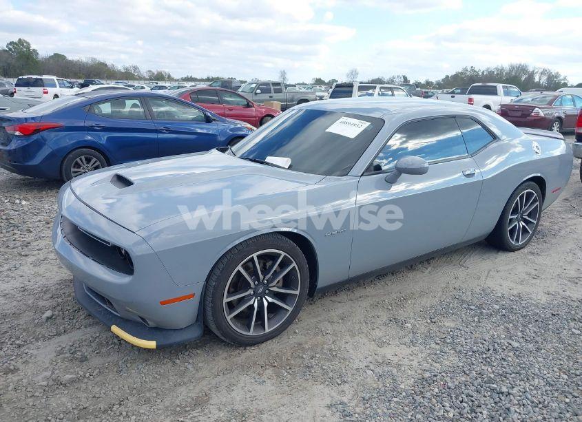 Photo 2 of 2022 Dodge Challenger R/T (VIN 2C3CDZBTXNH233937)