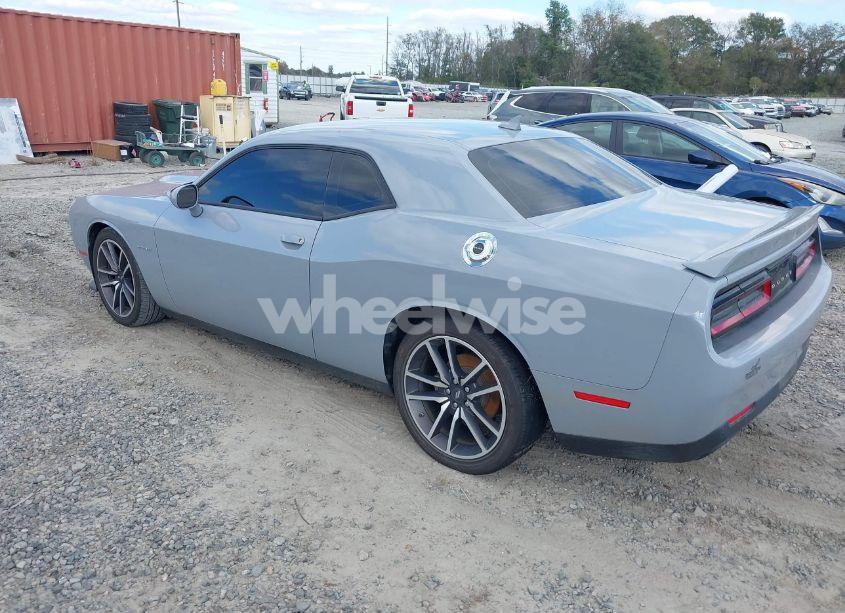 Photo 3 of 2022 Dodge Challenger R/T (VIN 2C3CDZBTXNH233937)