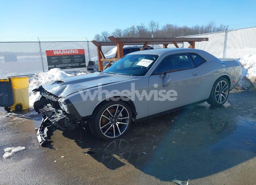 Photo 2 of 2022 Dodge Challenger R/T (VIN 2C3CDZBTXNH234232)