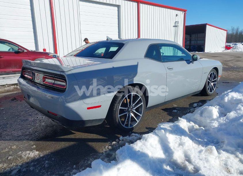 Photo 4 of 2022 Dodge Challenger R/T (VIN 2C3CDZBTXNH234232)