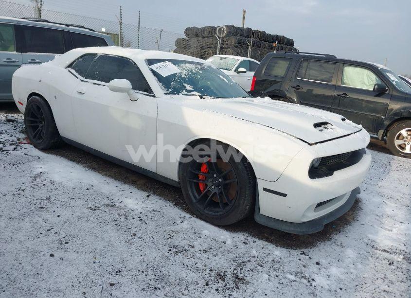 2016 Dodge Challenger SRT HELLCAT (VIN 2C3CDZC92GH152954) main photo