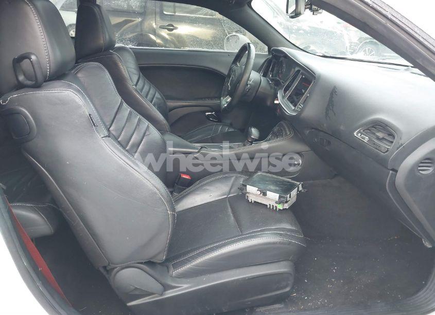 Photo 5 of 2016 Dodge Challenger SRT HELLCAT (VIN 2C3CDZC92GH152954)