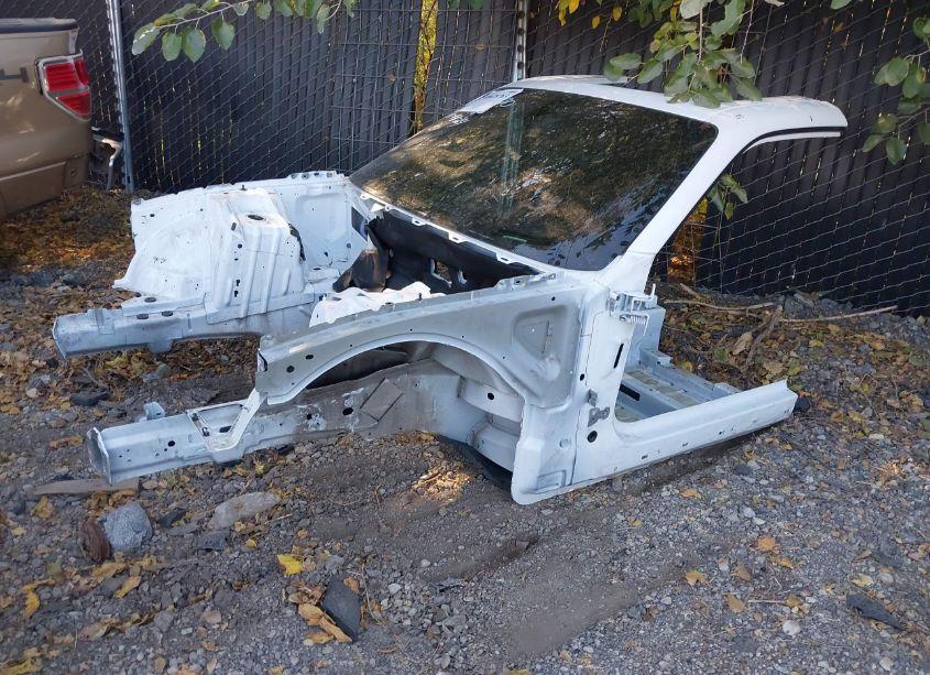 Photo 2 of 2016 Dodge Challenger SRT HELLCAT (VIN 2C3CDZC95GH225511)