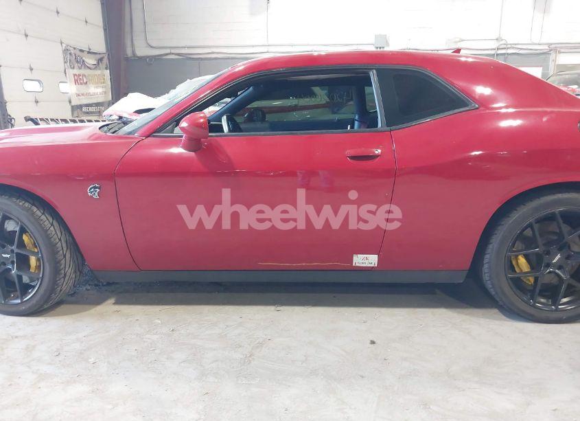 Photo 6 of 2016 Dodge Challenger SRT HELLCAT (VIN 2C3CDZC96GH244889)