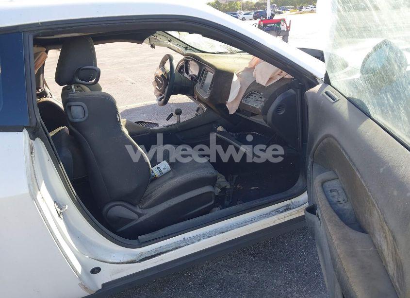 Photo 5 of 2016 Dodge Challenger (VIN 2C3CDZC98GH231707)