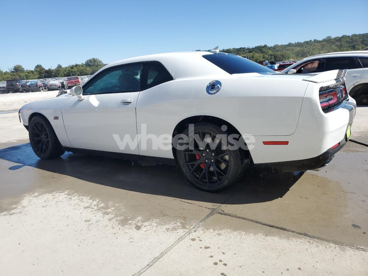 Photo 2 of 2015 DODGE CHALLENGER SRT 392 (VIN 2C3CDZDJ0FH500323)