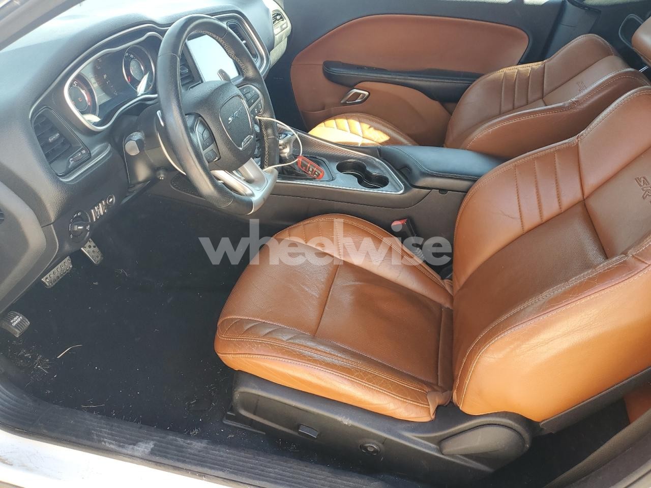 Photo 7 of 2015 DODGE CHALLENGER SRT 392 (VIN 2C3CDZDJ0FH500323)