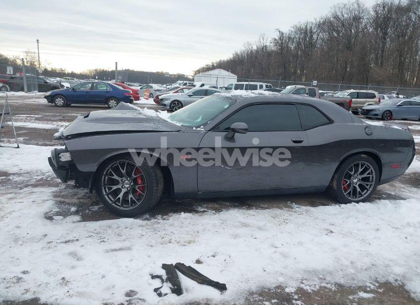 Photo 14 of 2016 Dodge Challenger SRT 392 (VIN 2C3CDZDJ1GH125463)
