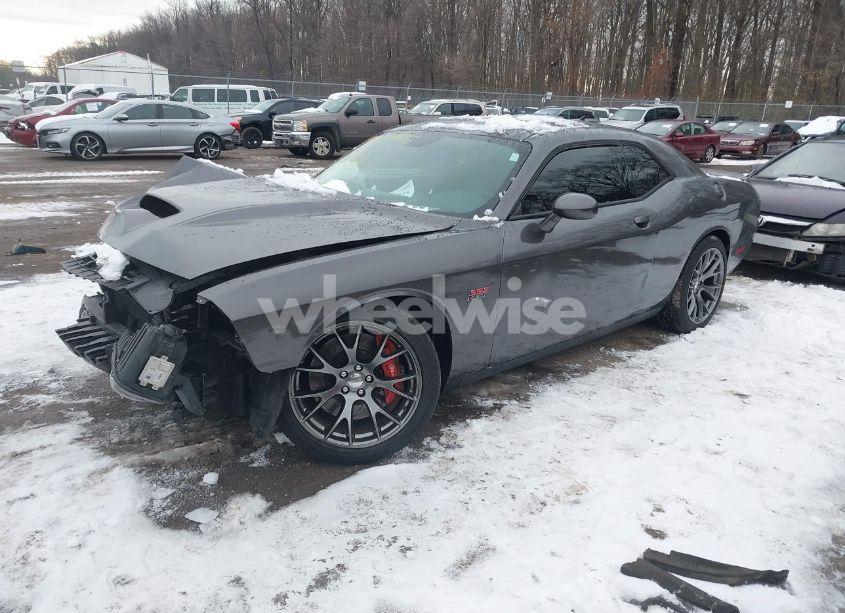 Photo 2 of 2016 Dodge Challenger SRT 392 (VIN 2C3CDZDJ1GH125463)