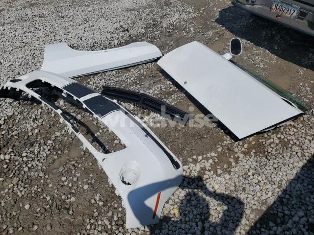 Photo 9 of 2015 DODGE CHALLENGER SRT 392 N/A (VIN 2C3CDZDJ2FH906619)