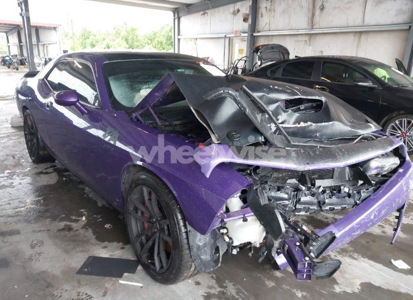 2018 Dodge Challenger R/T 392 (VIN 2C3CDZFJ0JH283975) main photo