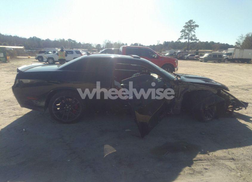 Photo 13 of 2021 Dodge Challenger R/T SCAT PACK (VIN 2C3CDZFJ0MH542744)