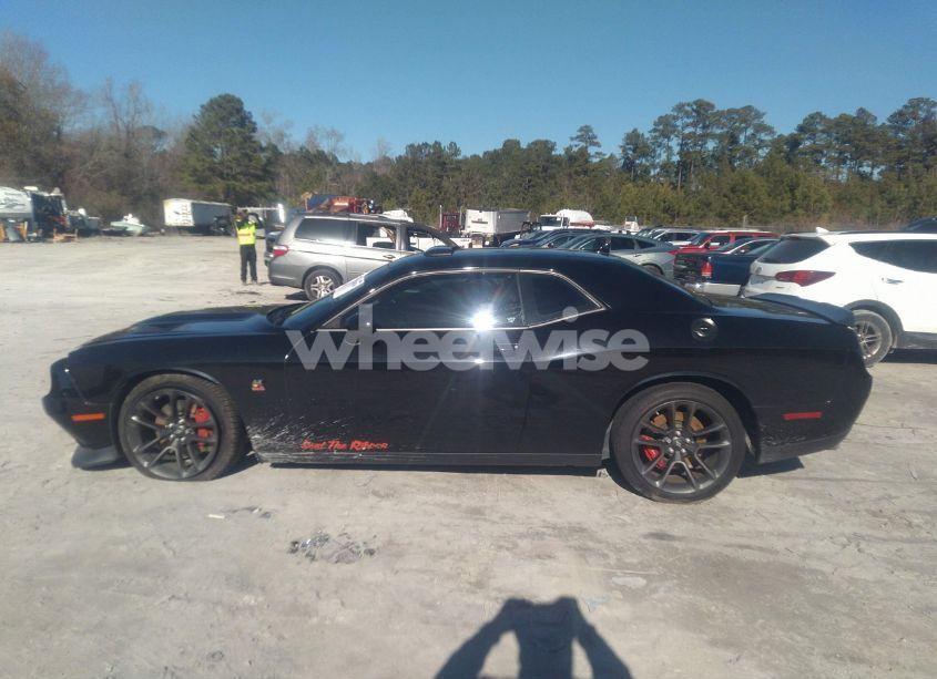 Photo 14 of 2021 Dodge Challenger R/T SCAT PACK (VIN 2C3CDZFJ0MH542744)