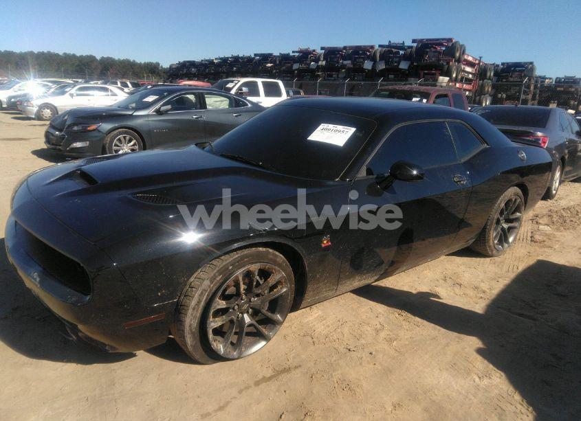 Photo 2 of 2021 Dodge Challenger R/T SCAT PACK (VIN 2C3CDZFJ0MH627860)