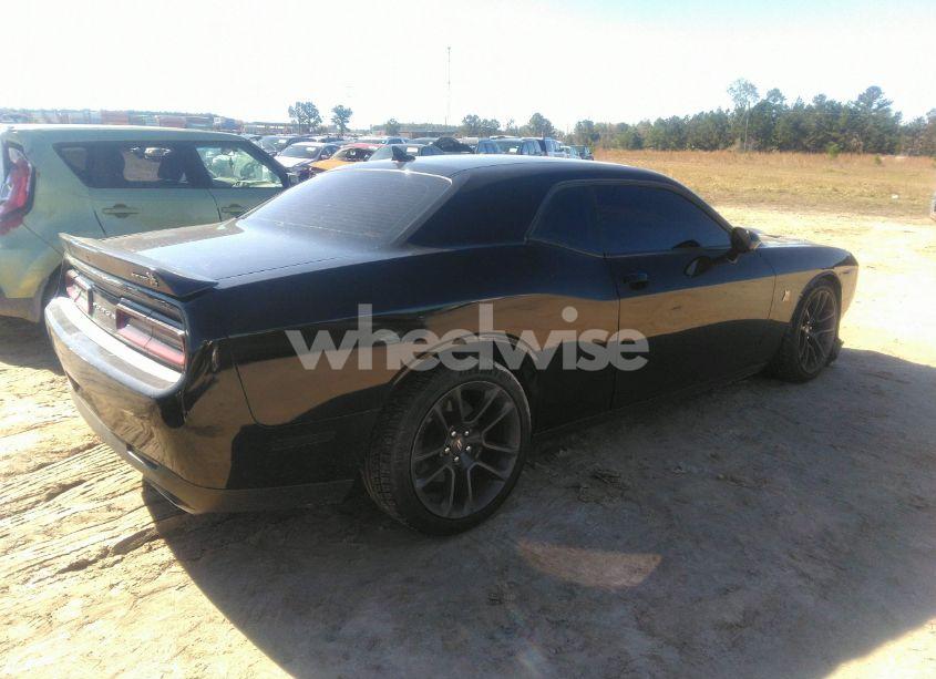 Photo 4 of 2021 Dodge Challenger R/T SCAT PACK (VIN 2C3CDZFJ0MH627860)