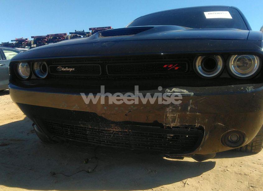 Photo 6 of 2021 Dodge Challenger R/T SCAT PACK (VIN 2C3CDZFJ0MH627860)